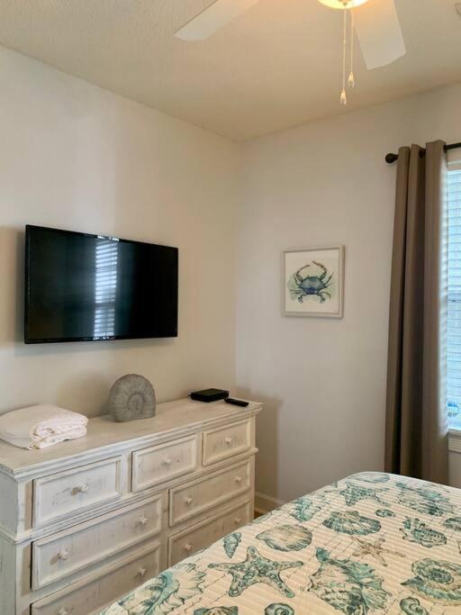 Apartment 2bd/2ba. Of Both Worlds. & Golf