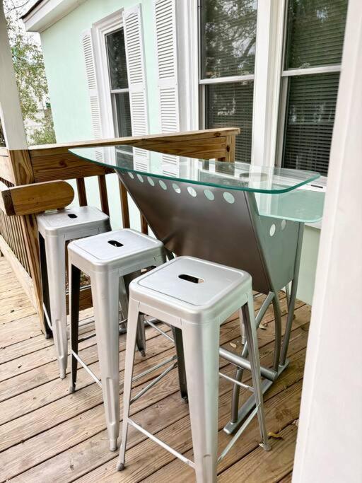 Charming Coastal Retreat Pets Are Welcome Holiday home