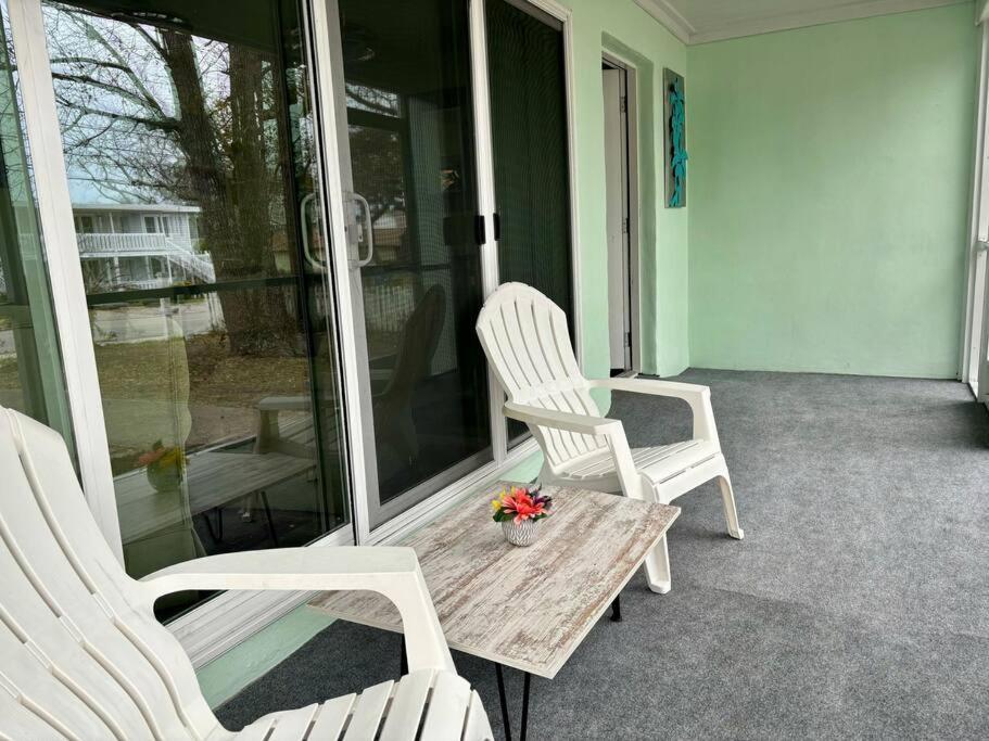 Charming Coastal Retreat Pets Are Welcome Holiday home