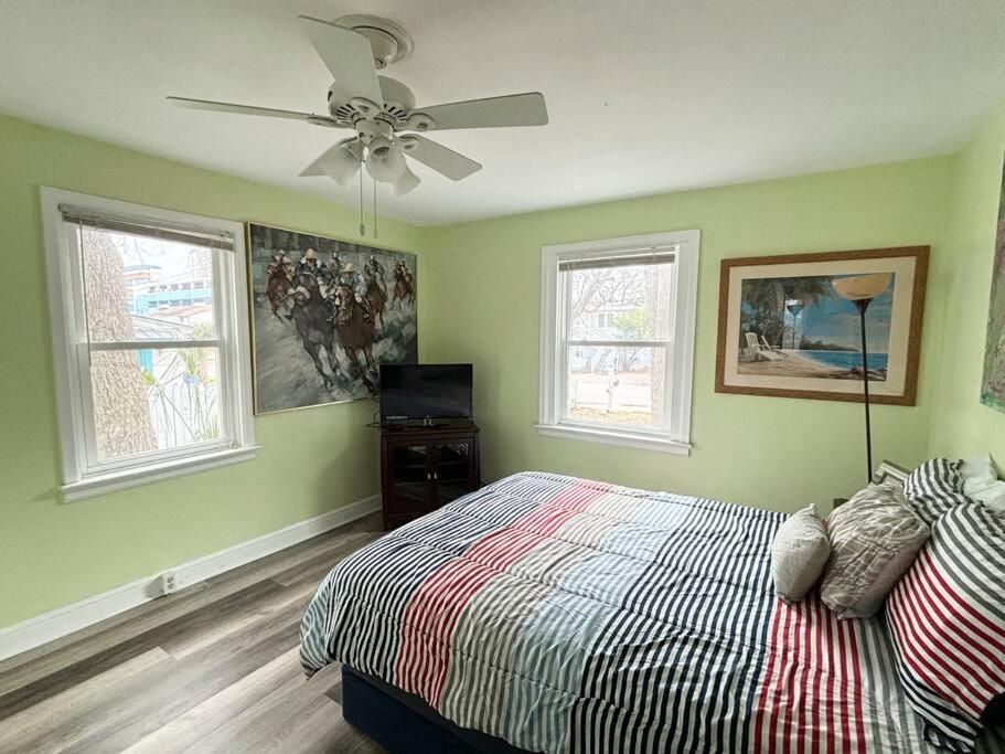 Charming Coastal Retreat Pets Are Welcome Holiday home