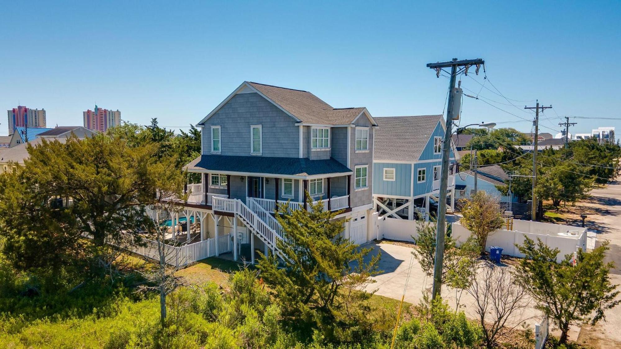 Casa Al Mare - 3rd Row - Cherry Grove Section Holiday home