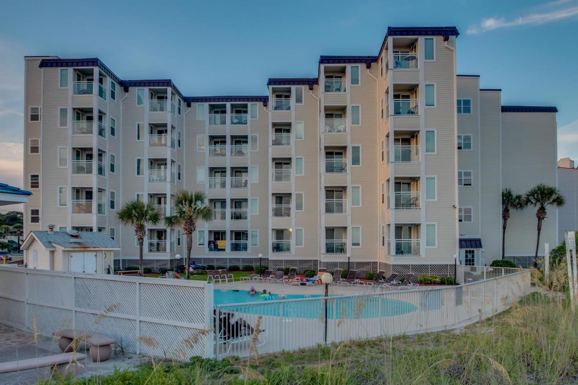 A Place At The Wh 308 - Oceanfront - Windy Hill Section