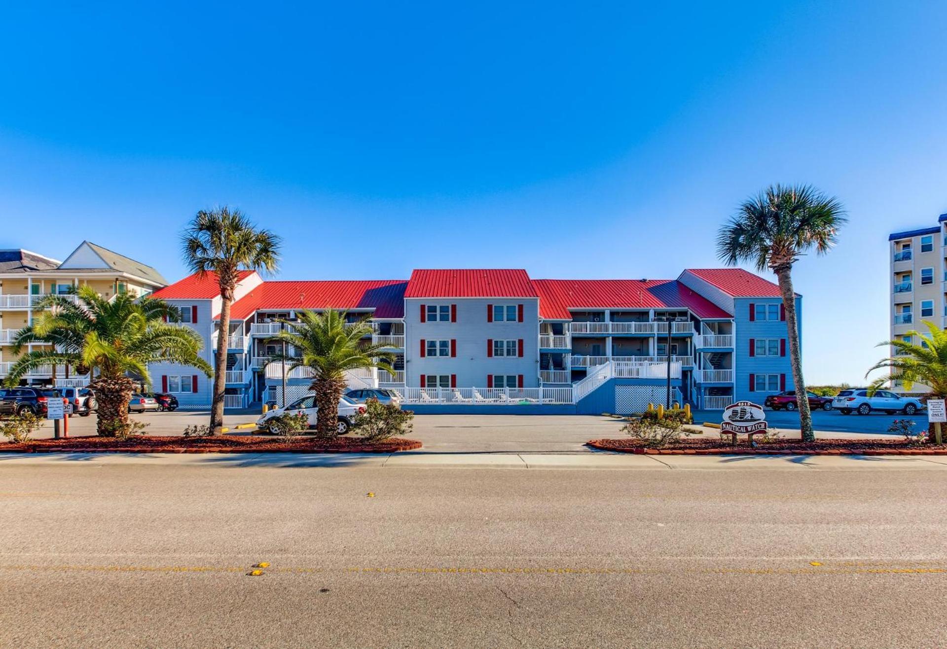 Nautical Watch 301 - Oceanfront - Windy Hill Section Holiday home *