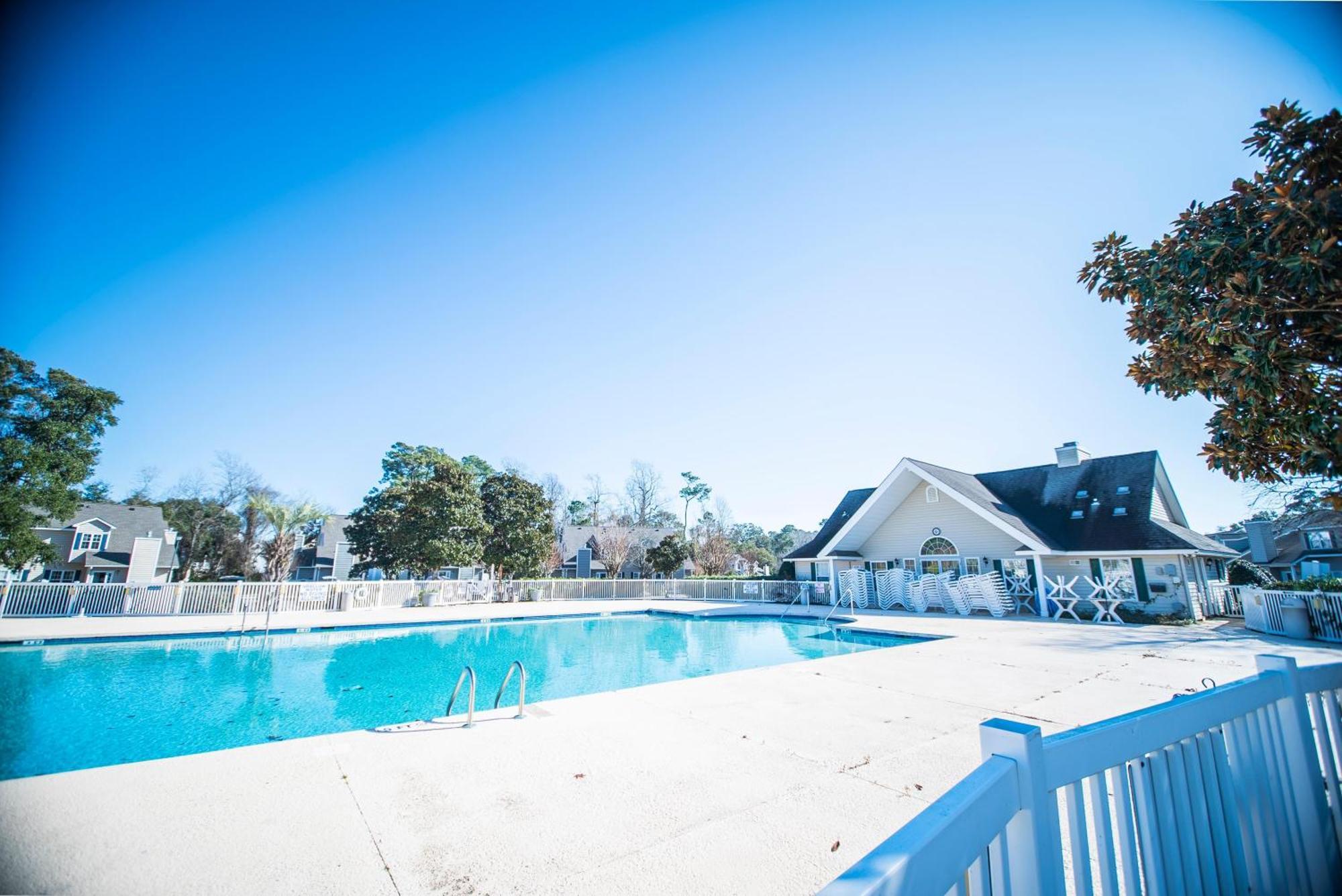 Fairway Oaks 10a - 3rd Row - Cherry Grove Section Holiday home