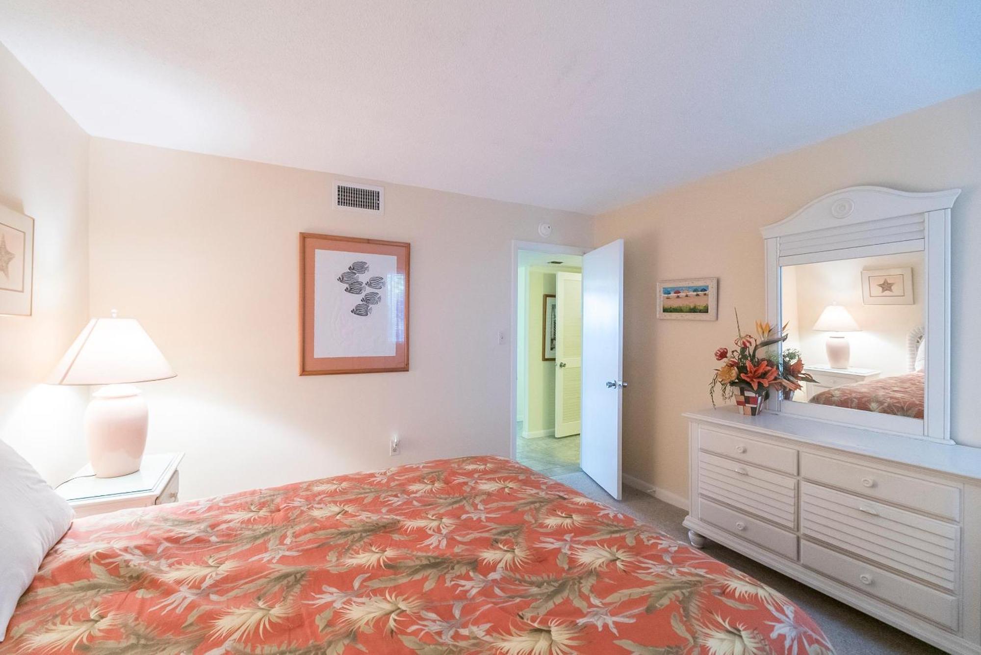 Crescent Sands B2 - Oceanfront - Crescent Section Holiday home Myrtle Beach