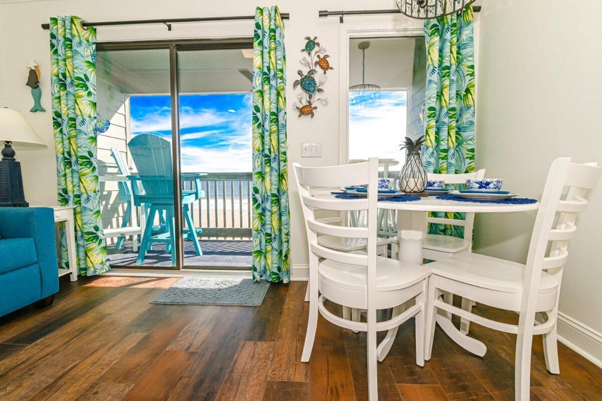 Holiday home The Sandy Turtle New Modern Oceanfront W Pool Myrtle Beach