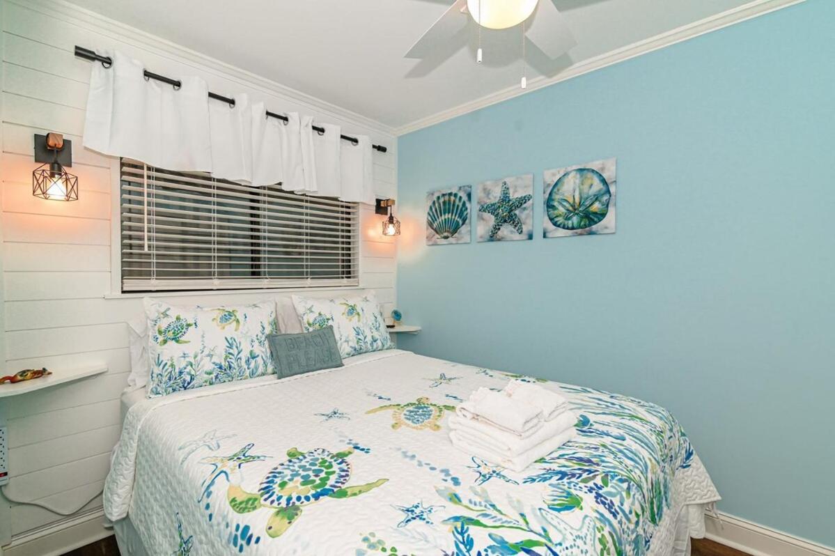 The Sandy Turtle New Modern Oceanfront W Pool * Myrtle Beach