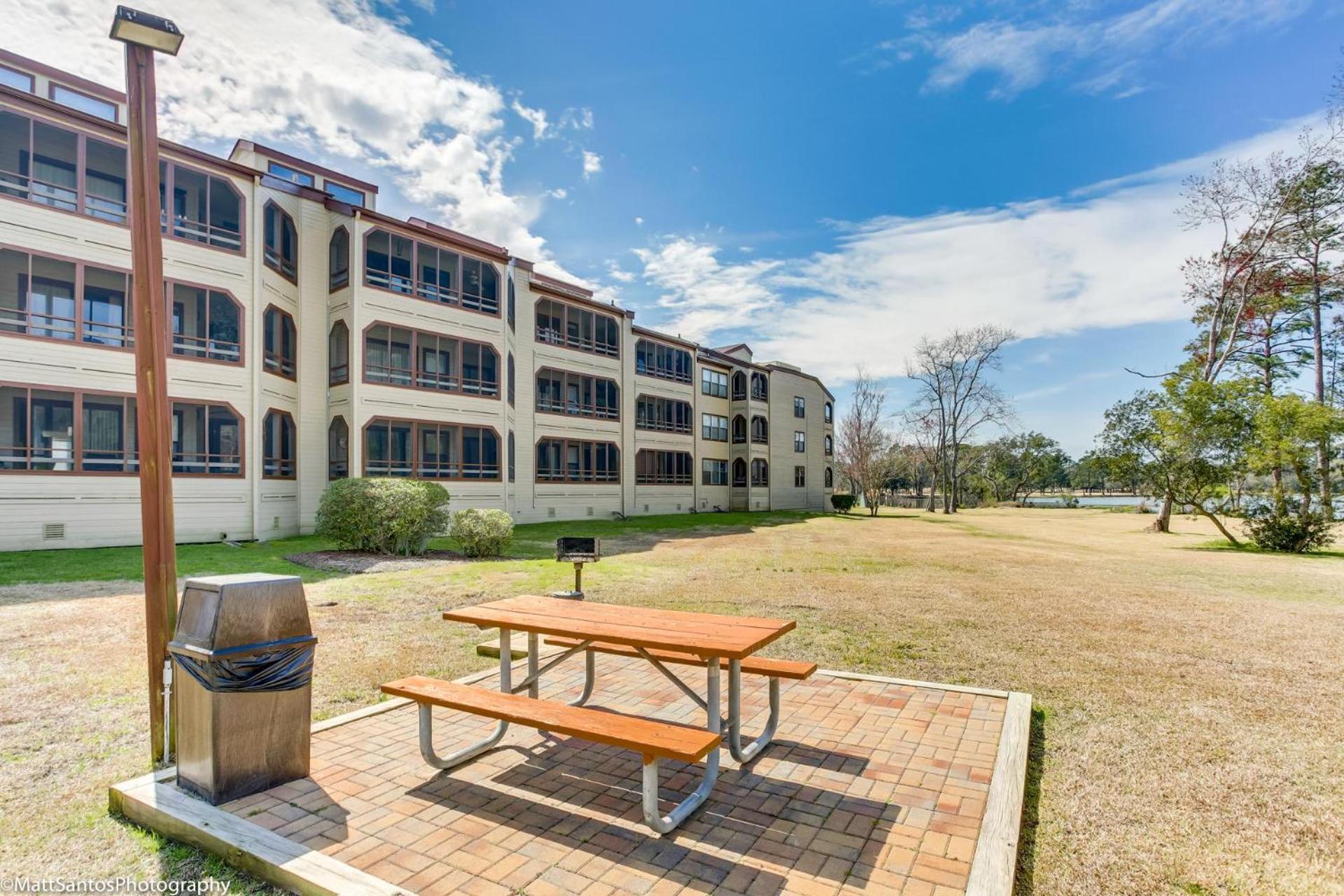 Dunes Pointe B10 - Golf - Arcadian Shores Holiday home