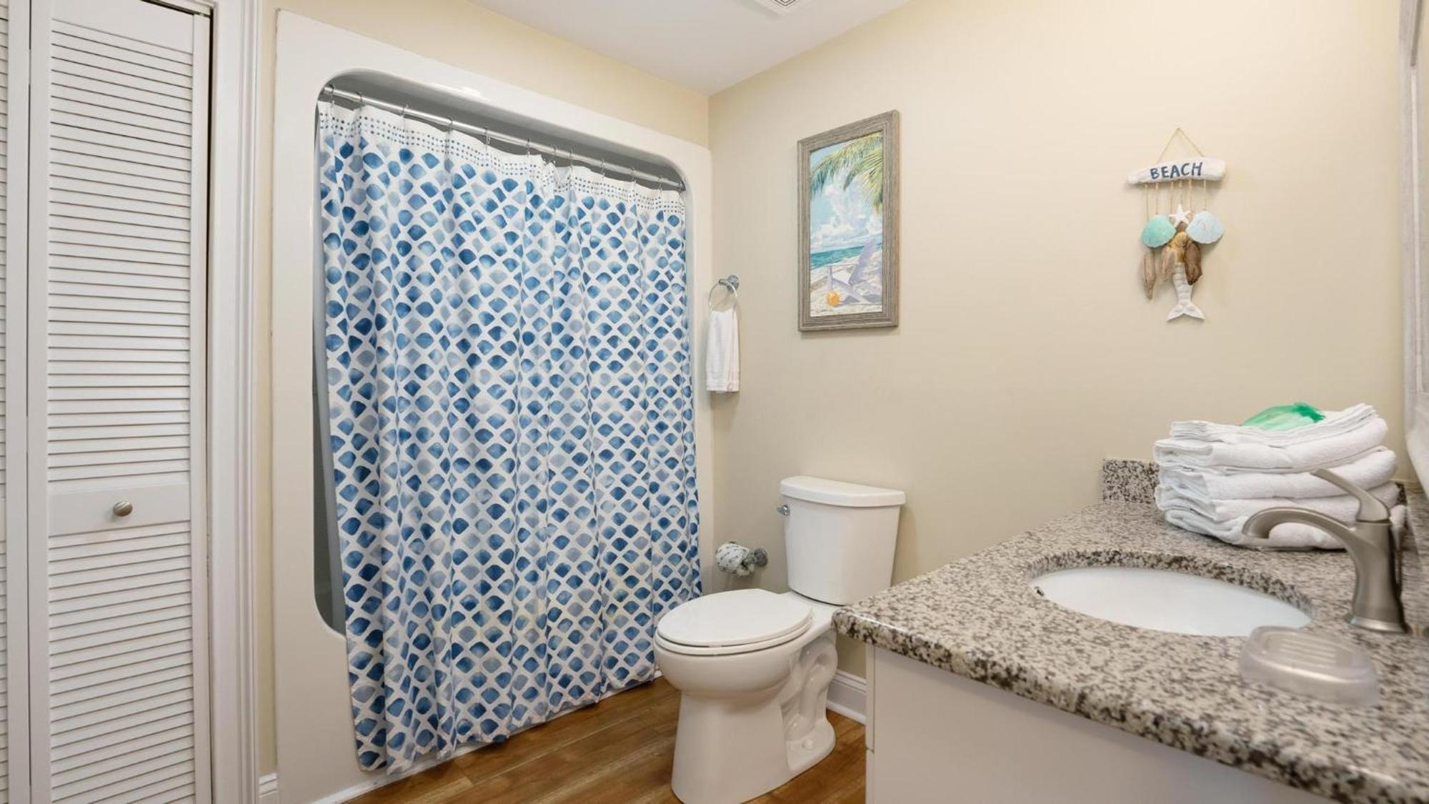 Blue Moon - 3rd Row - Ocean Drive Section Holiday home
