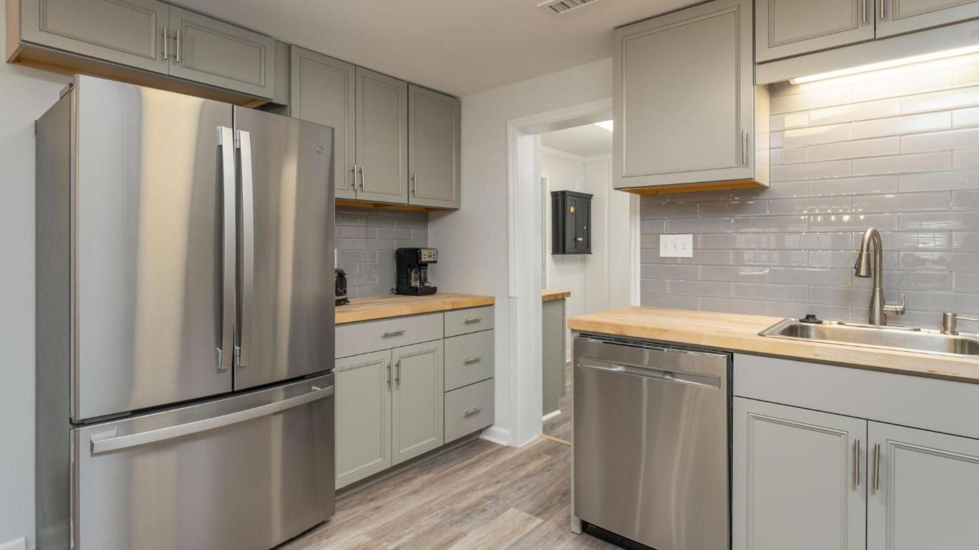Dollar - 3rd Row - Ocean Drive Section Holiday home *