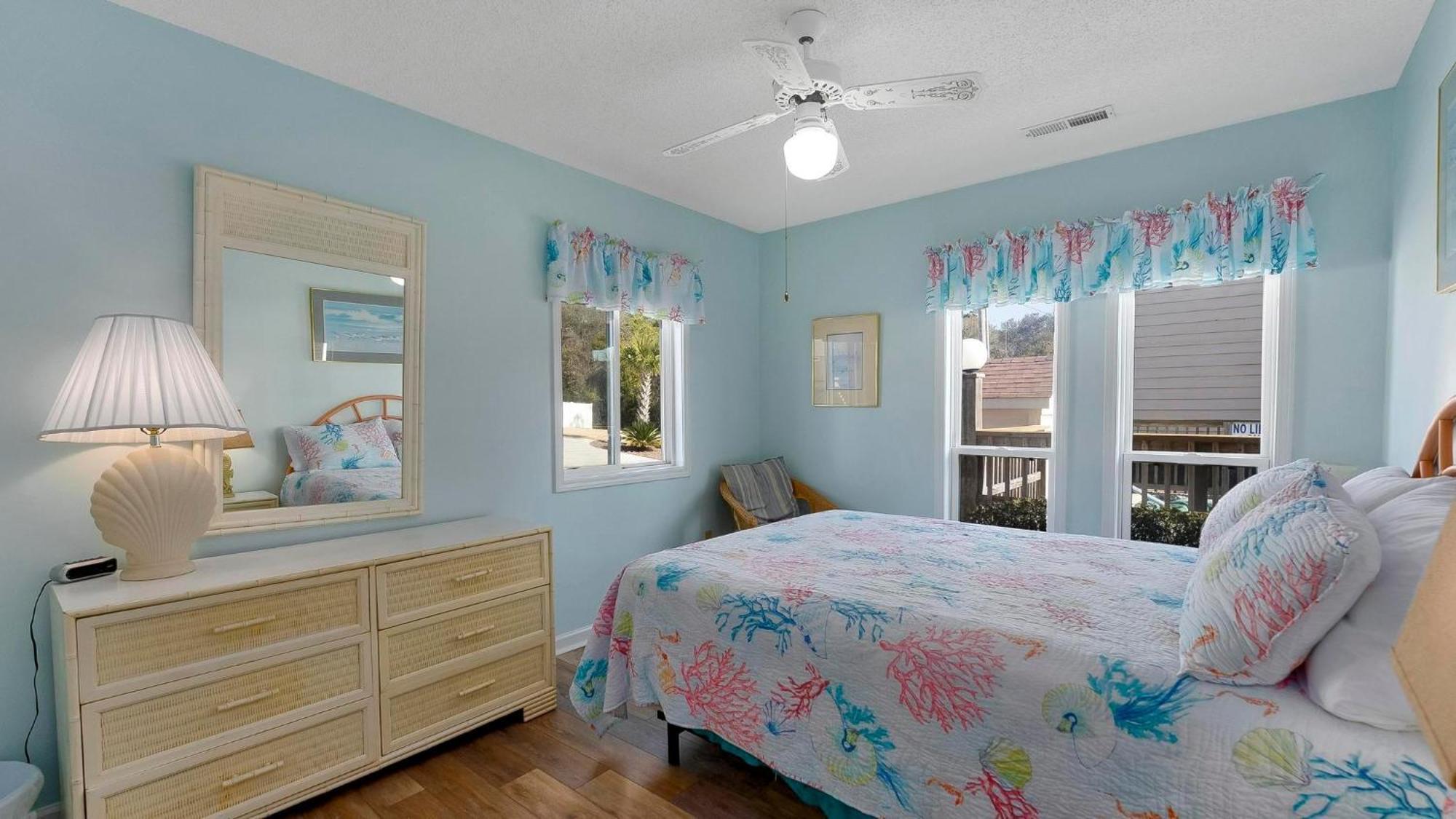 Perrin Place C - 3rd Row - Ocean Drive Section Holiday home