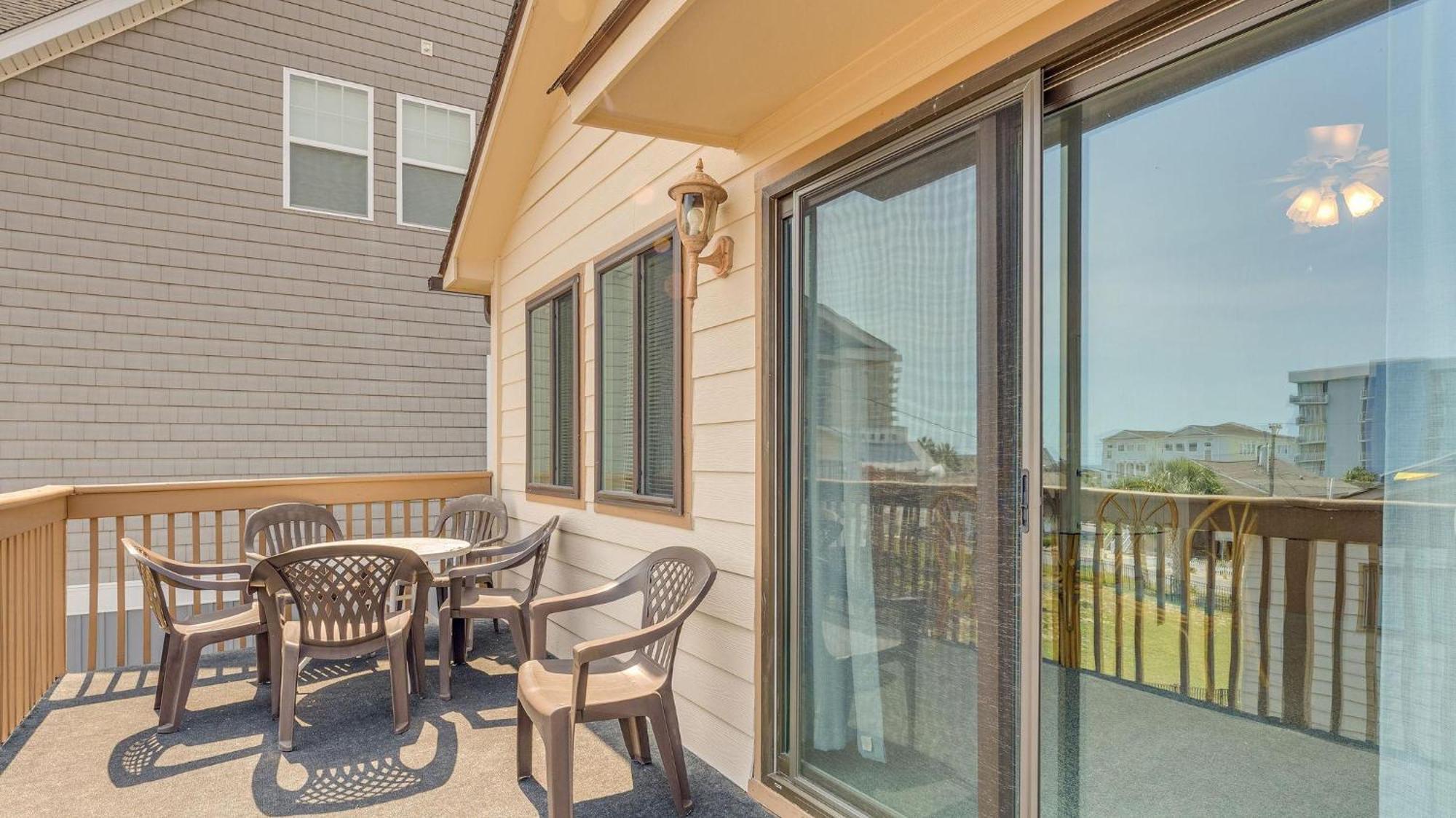 Perrin Place C - 3rd Row - Ocean Drive Section *