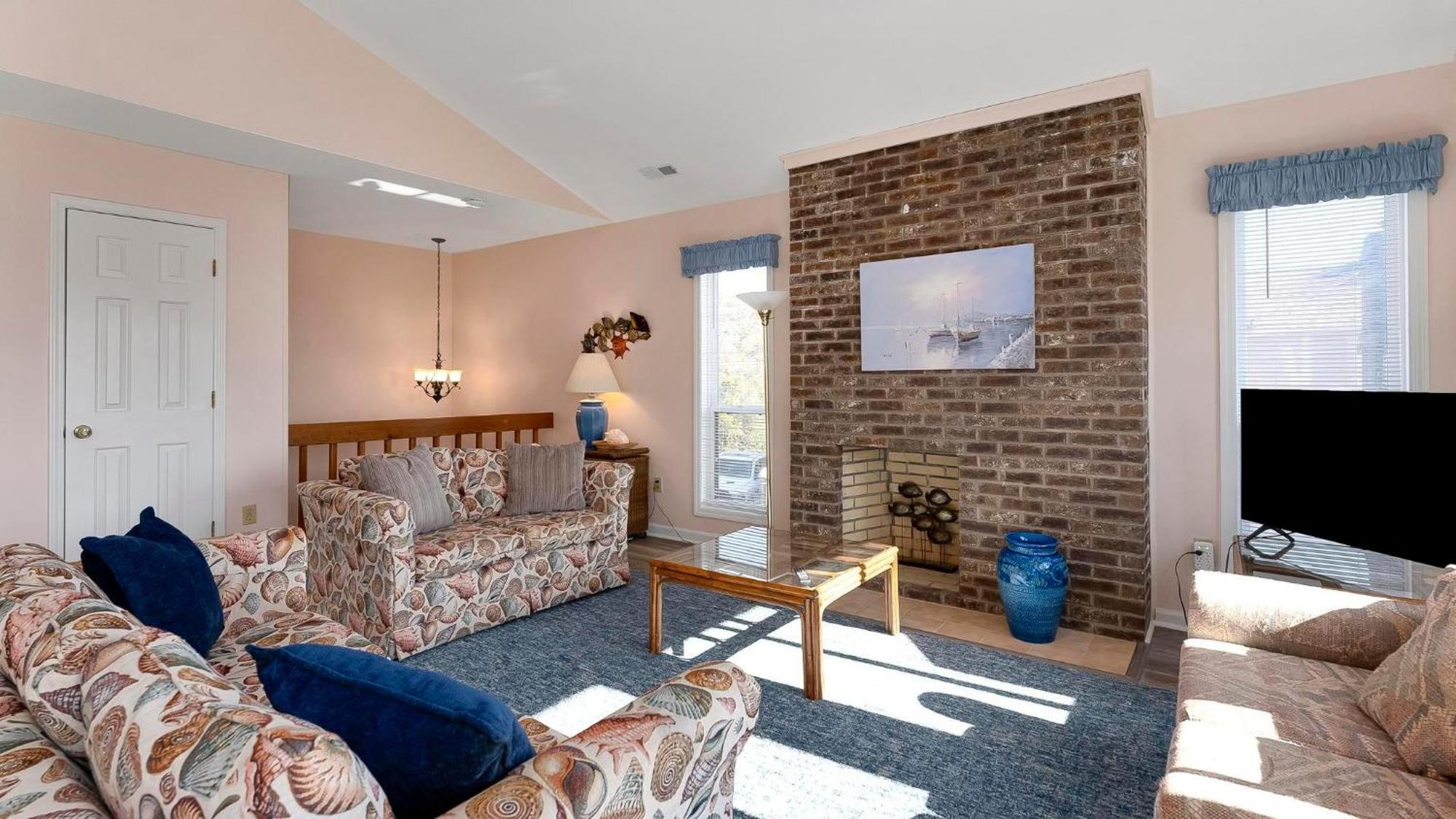 Perrin Place C - 3rd Row - Ocean Drive Section Holiday home
