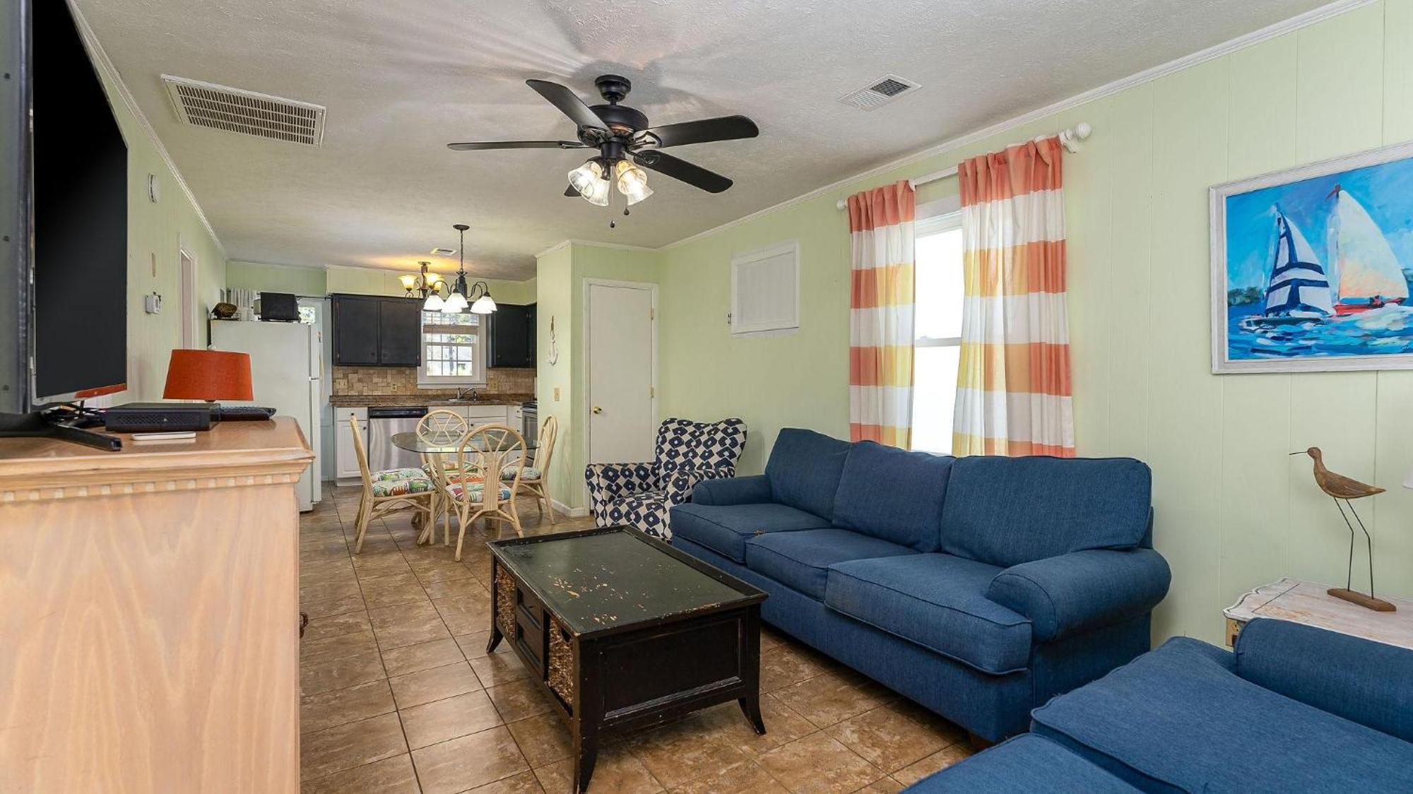 High Tide - 3rd Row - Crescent Section Holiday home
