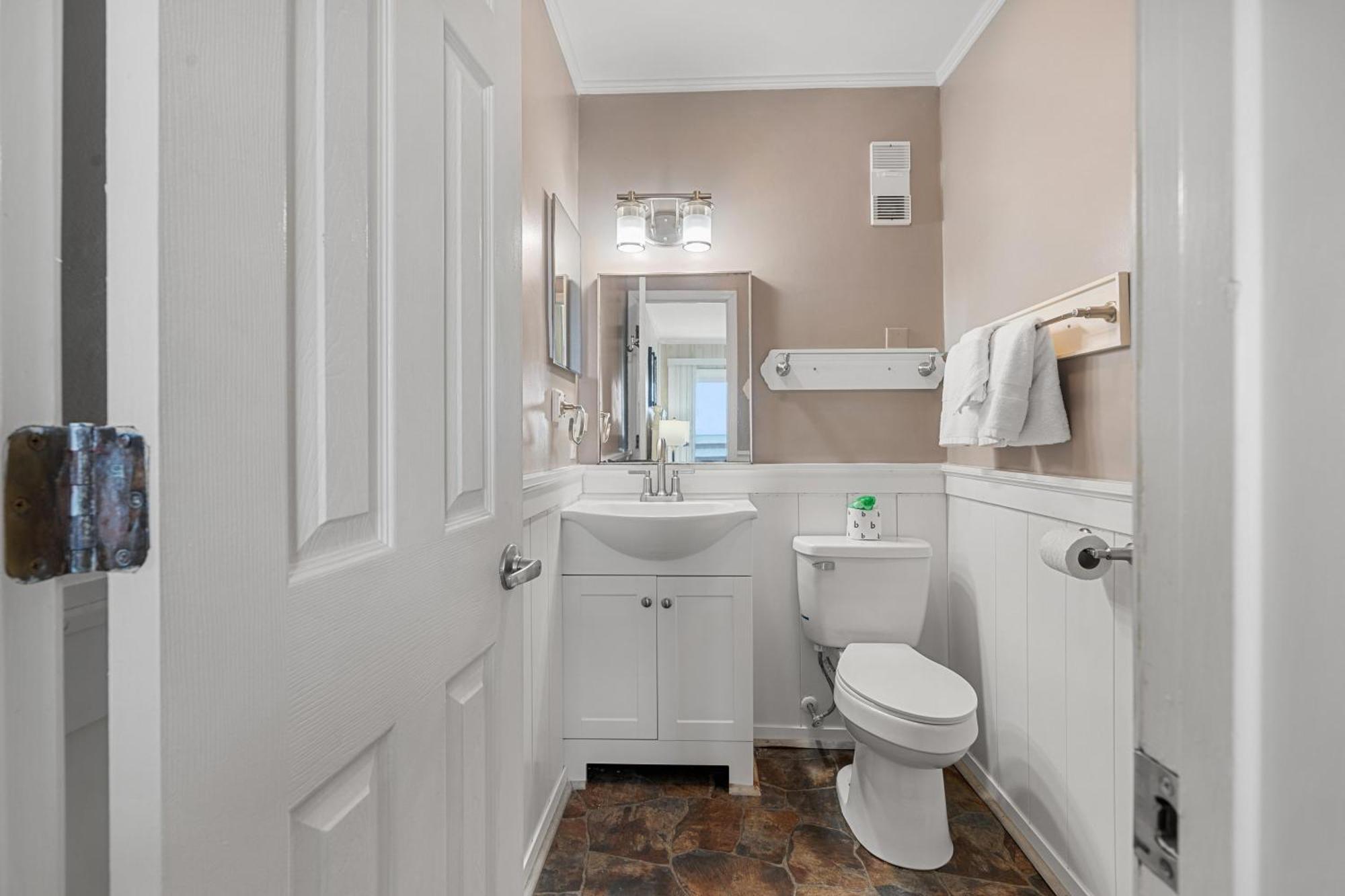 Ocean Pier Iii 127 - Oceanfront - Windy Hill Section Holiday home