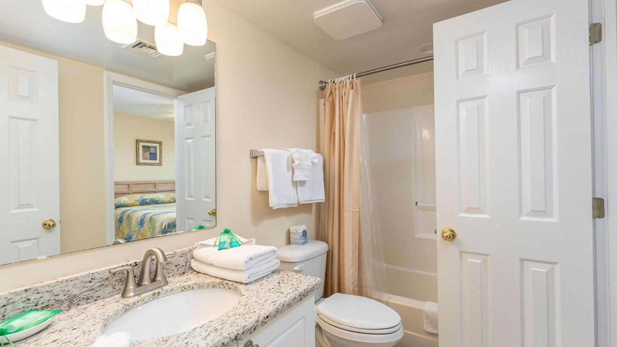 Ocean Bay Club 101 - Oceanfront - Ocean Drive Section