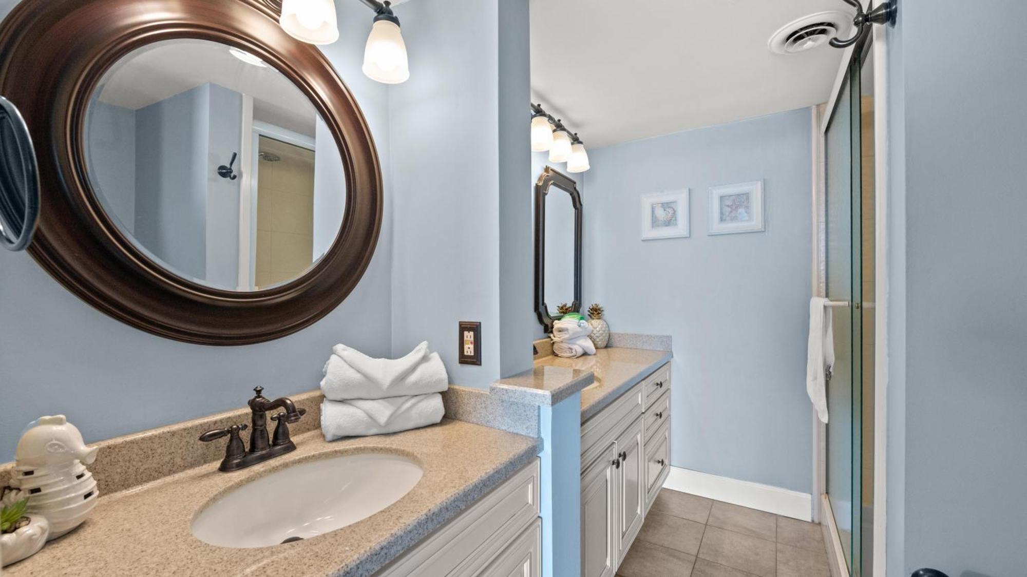 Holiday home Ocean Towers Club 701 - Oceanfront - Windy Hill Section *