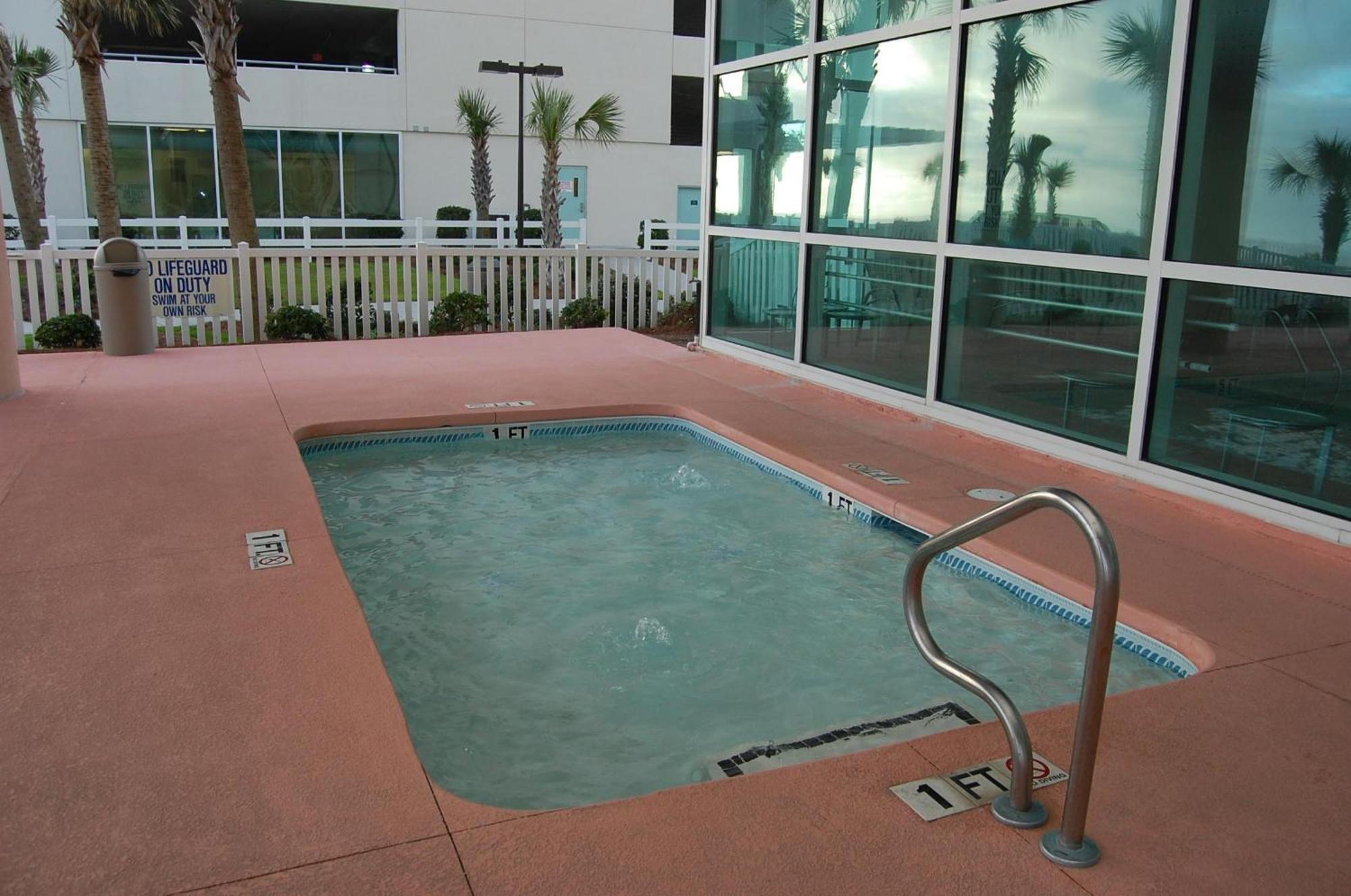 Crescent Keyes Ph16 - Oceanfront - Crescent Section Holiday home Myrtle Beach