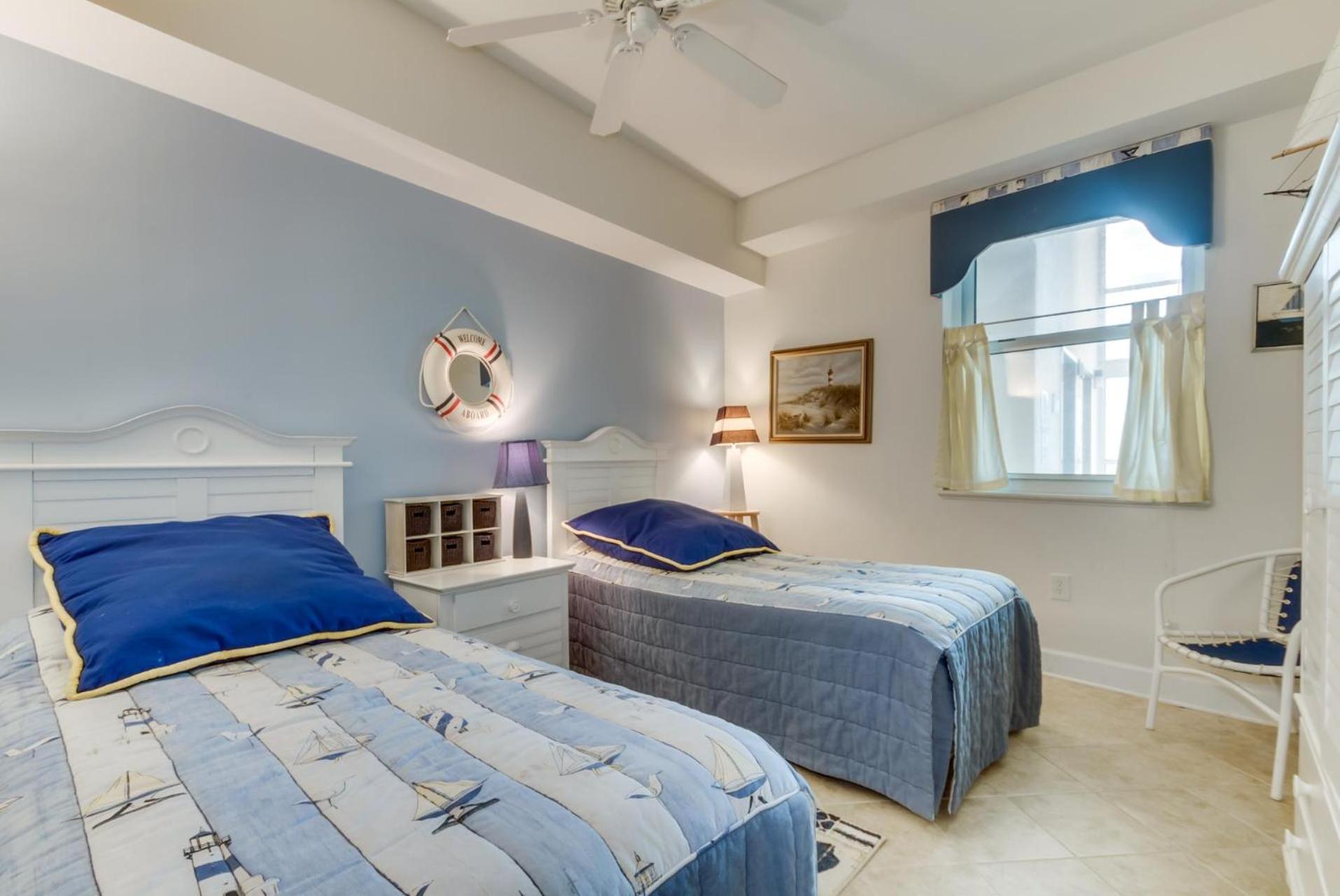 Crescent Keyes Ph16 - Oceanfront - Crescent Section *