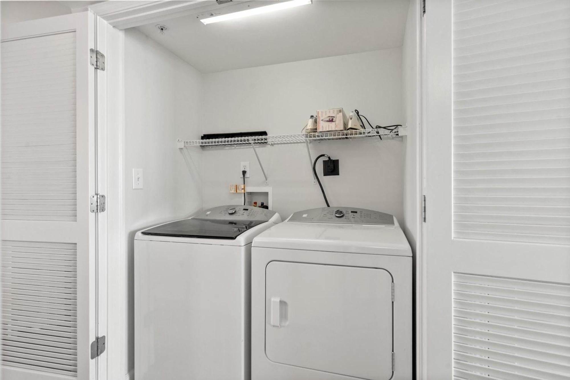 Sunrise Pointe 10f - Oceanfront - Cherry Grove Section Holiday home Myrtle Beach