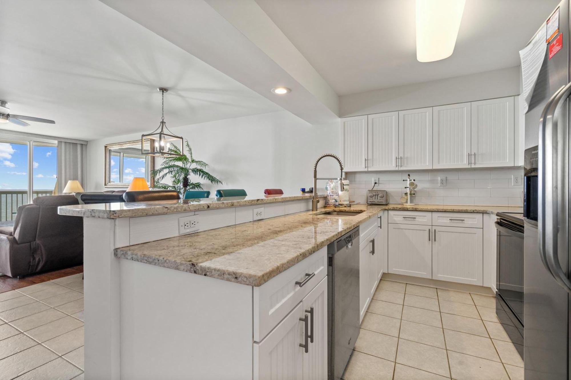 Sunrise Pointe 10f - Oceanfront - Cherry Grove Section