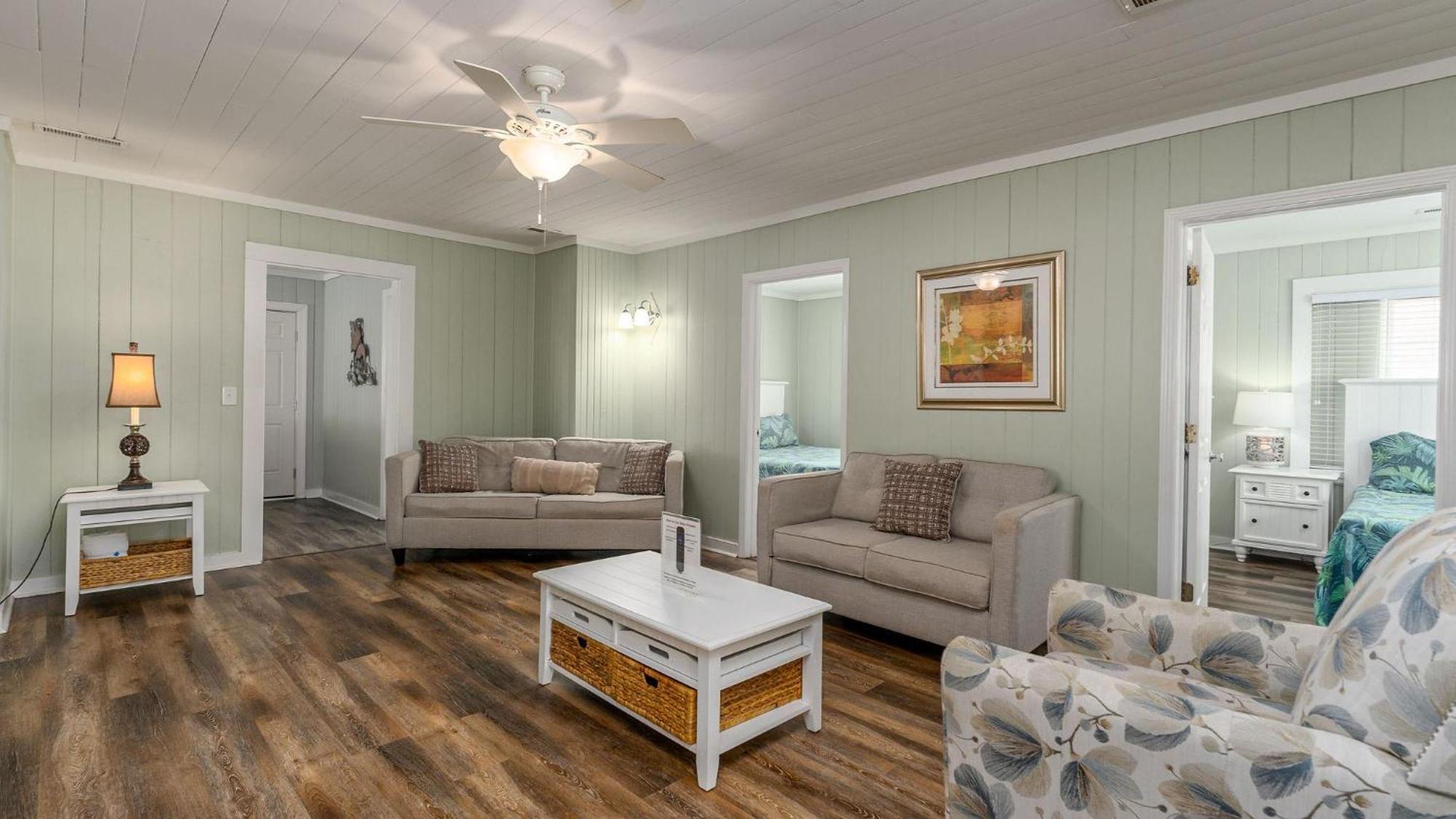 Ocean Pearl - 2nd Row - House - Crescent