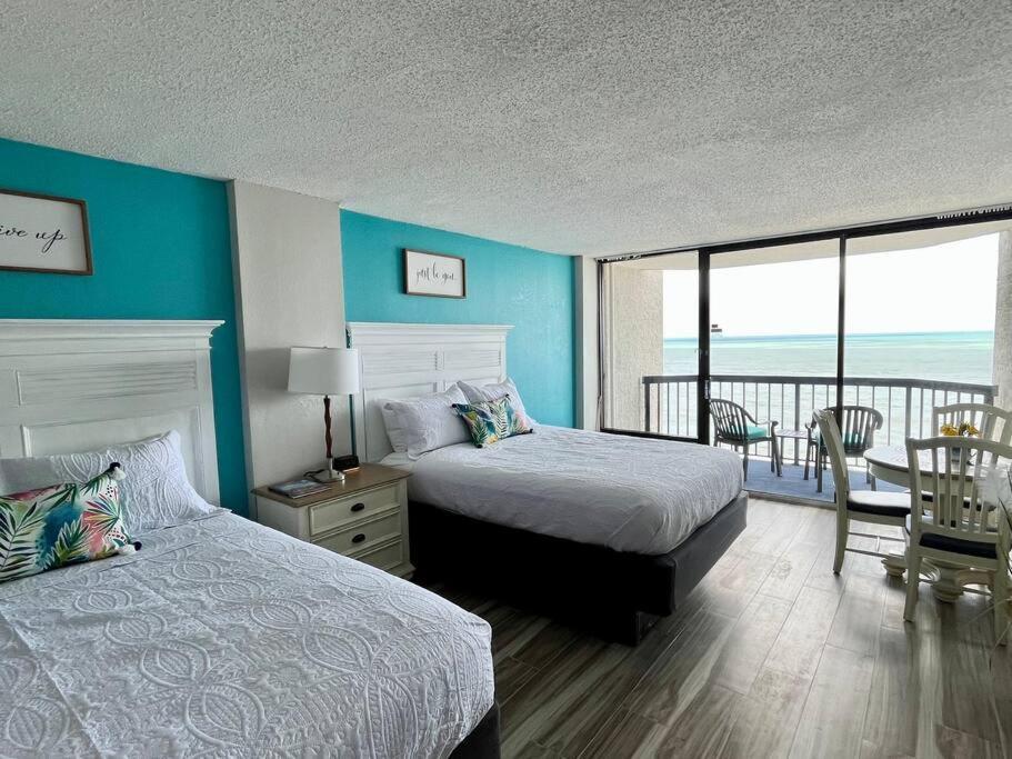 Apartment Bluetique Oceanfront Pet Friendly Indoor Pool