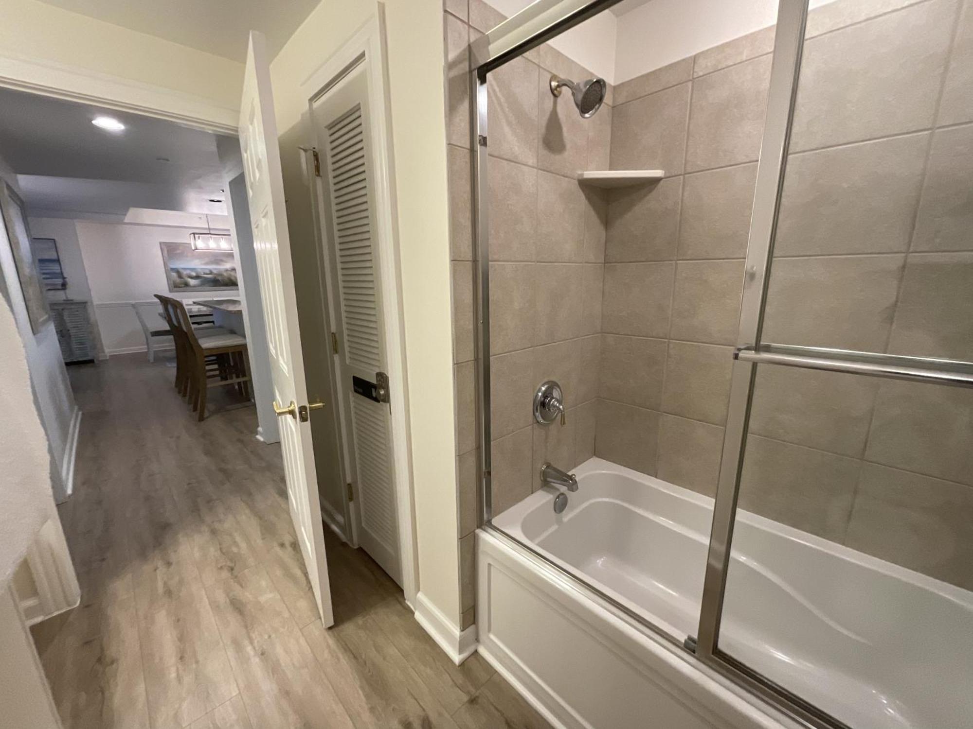 1107 Royale Palms Apartment