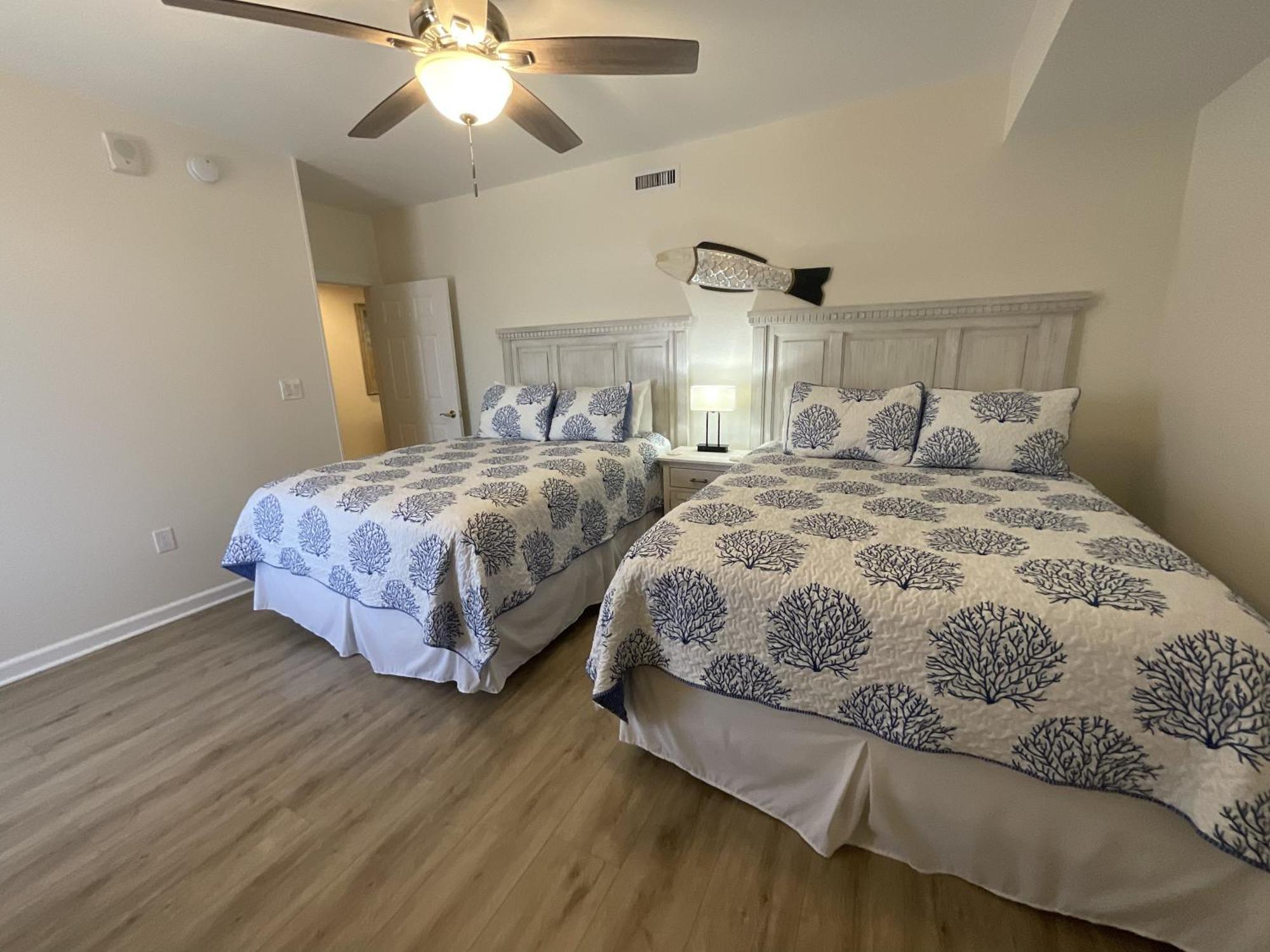 1107 Royale Palms