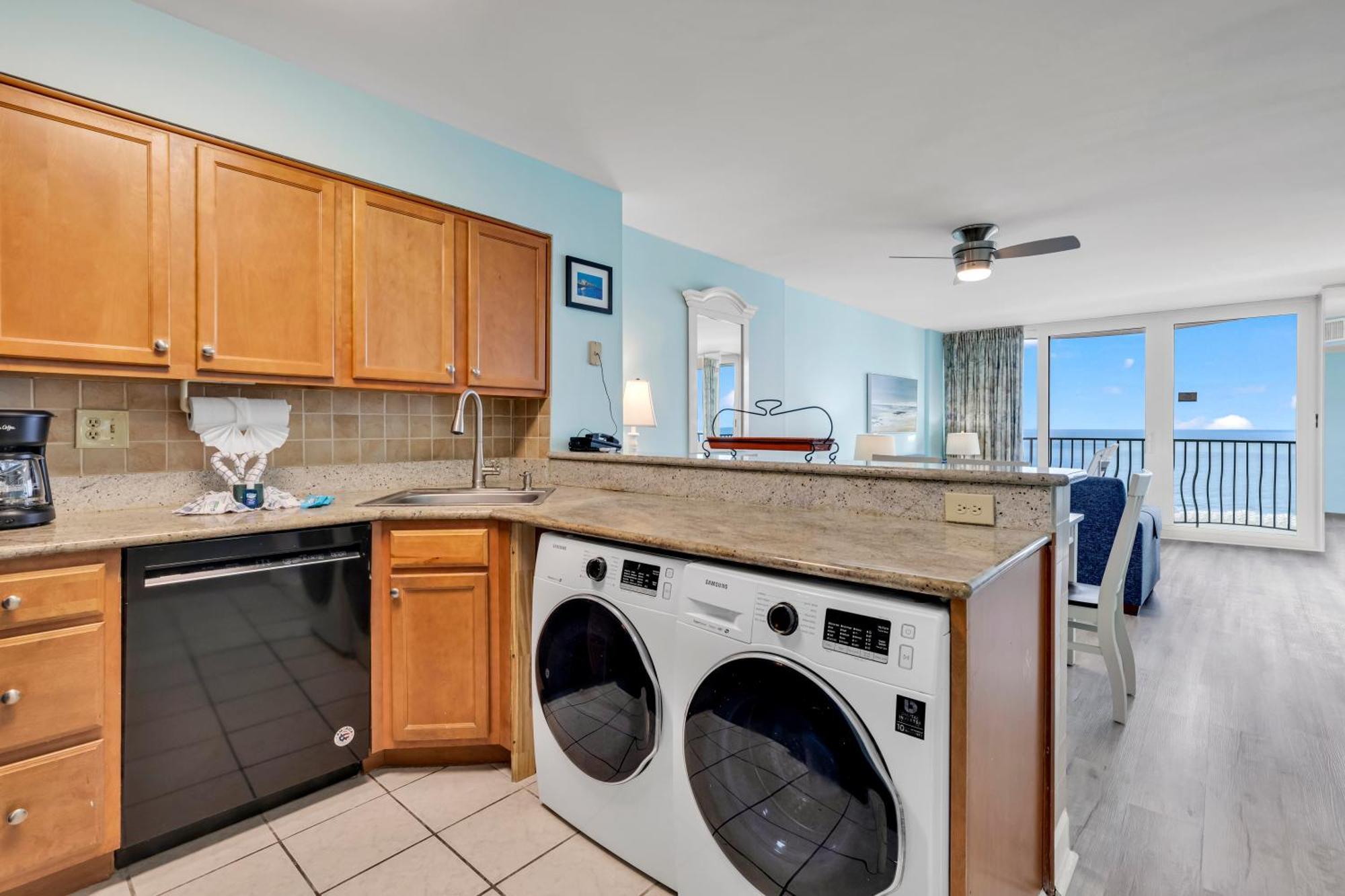 Oceanfront 3br Palms Apartment *