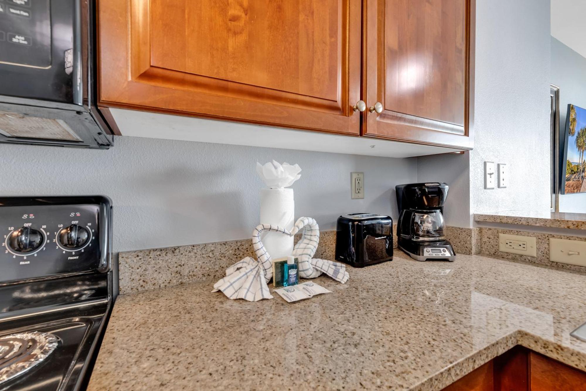Bright Beachfront 1br At Dunes Village