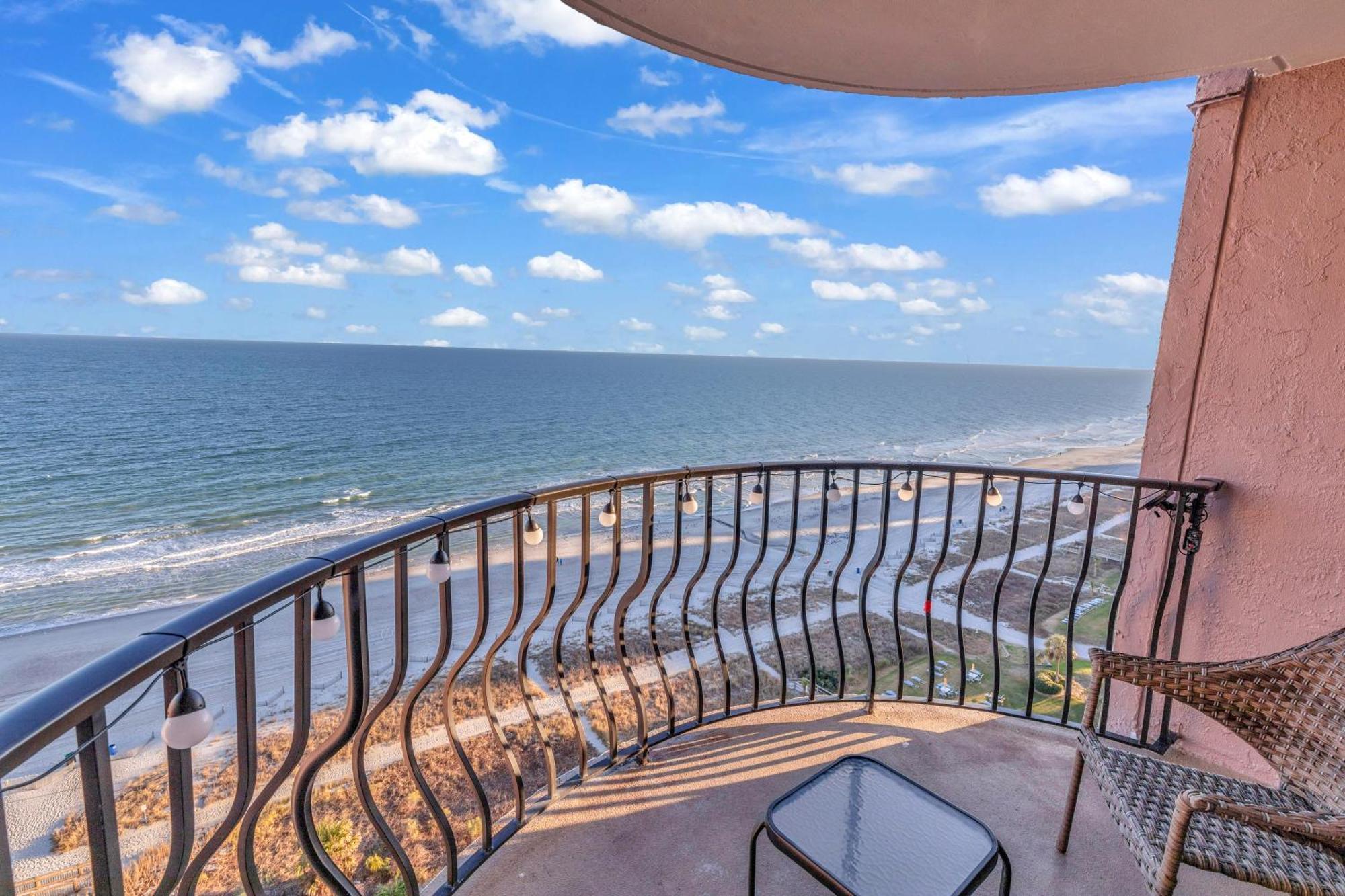 Apartment 15-th Floor Ocean Front Views At Palms *