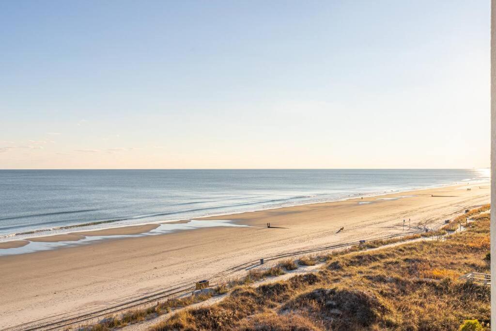 Pinnacle Oceanfront: Newly Updated With Enclosed Pool Apartment Myrtle Beach