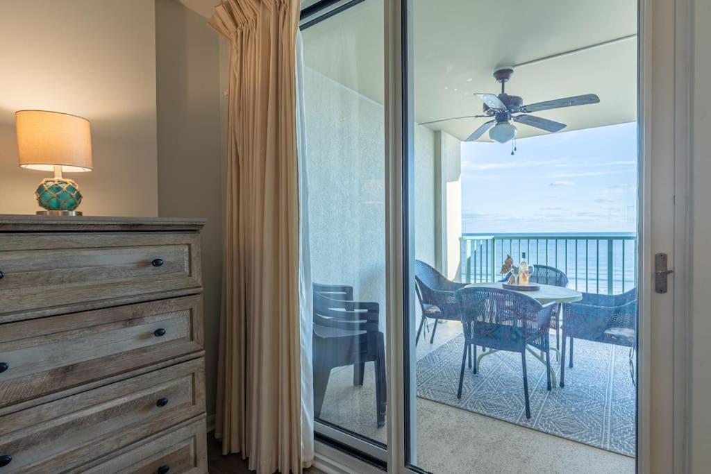 Pinnacle Oceanfront: Newly Updated With Enclosed Pool Myrtle Beach