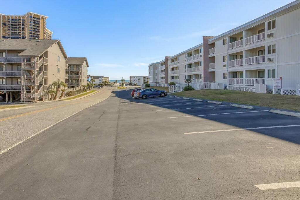 Apartment First Floor With Ground Floor Access - Steps To The Beach! *