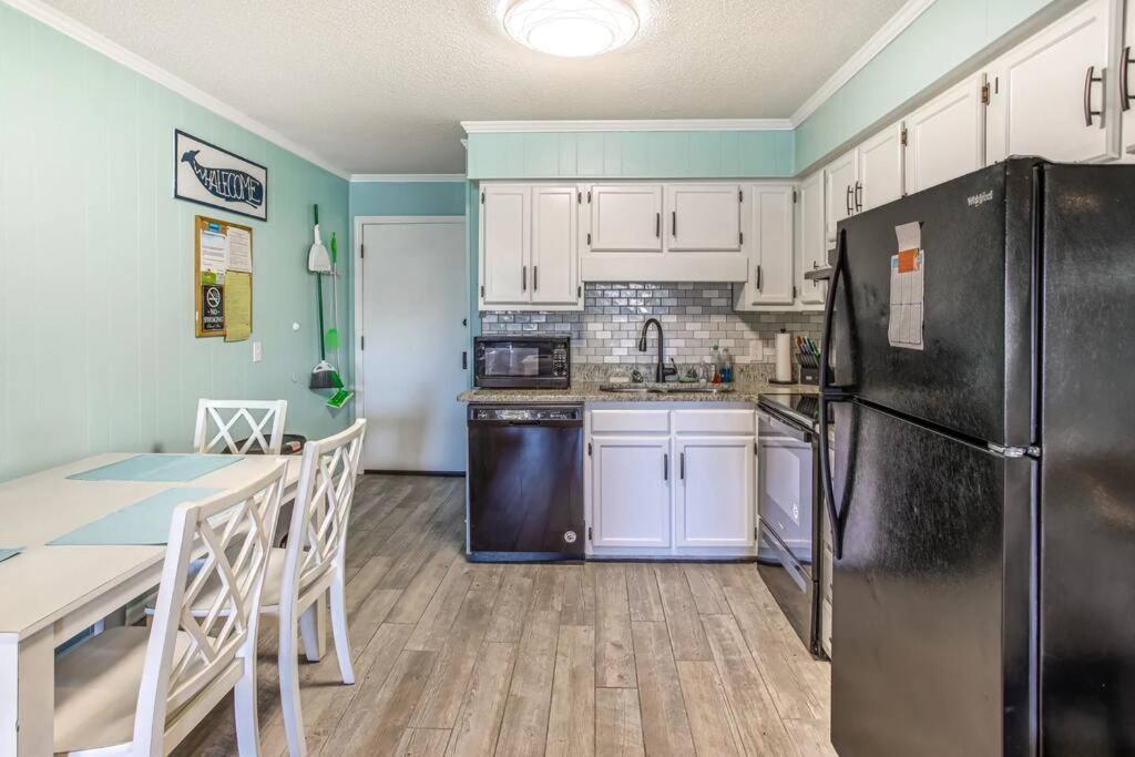 First Floor With Ground Floor Access - Steps To The Beach! Apartment Myrtle Beach