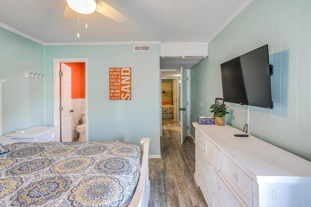 First Floor With Ground Floor Access - Steps To The Beach! Apartment Myrtle Beach