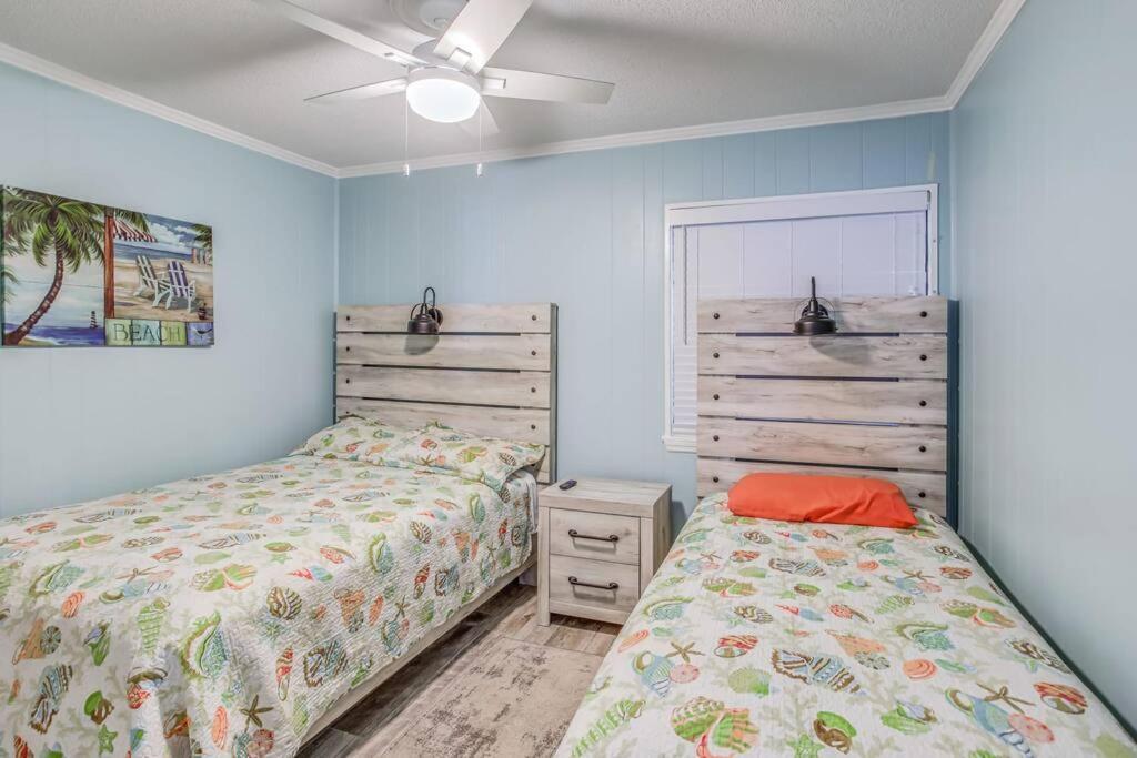 First Floor With Ground Floor Access - Steps To The Beach! *