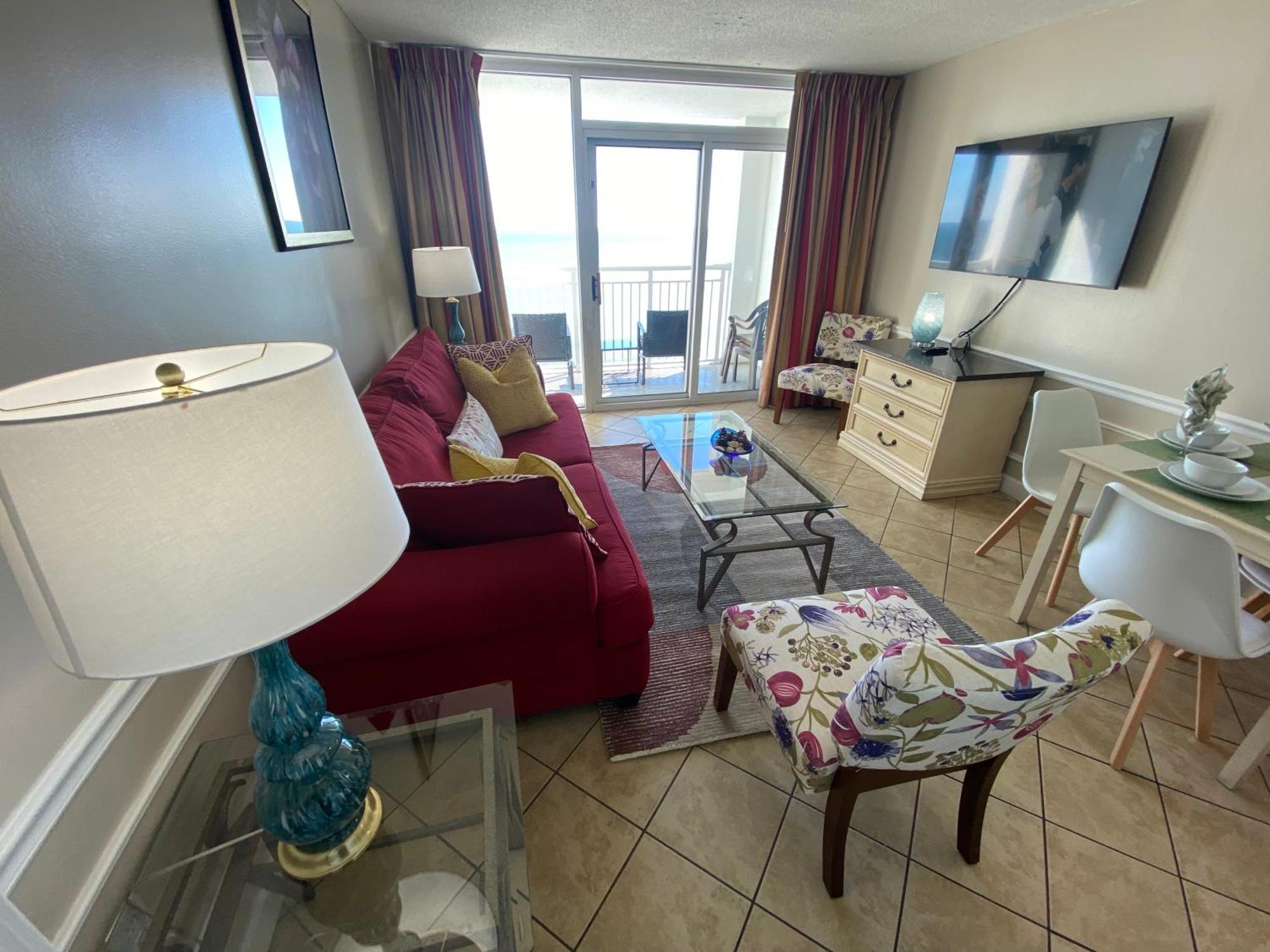 Camelot By The Sea Ocean Front Aparthotel *