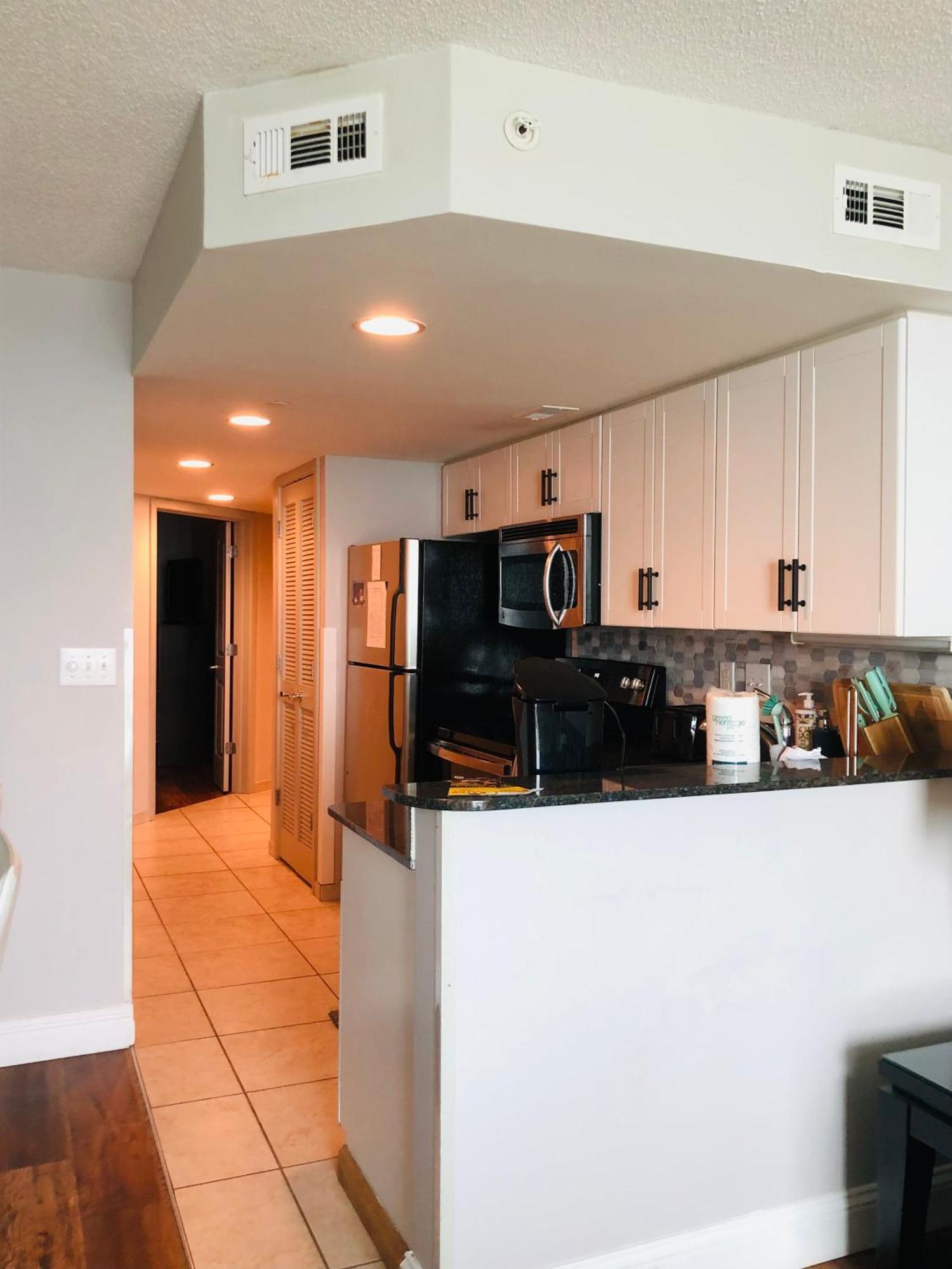 Apartment Newly Renovated Ocean Front Condo, Modern Decor, Mb, 20th Floor *