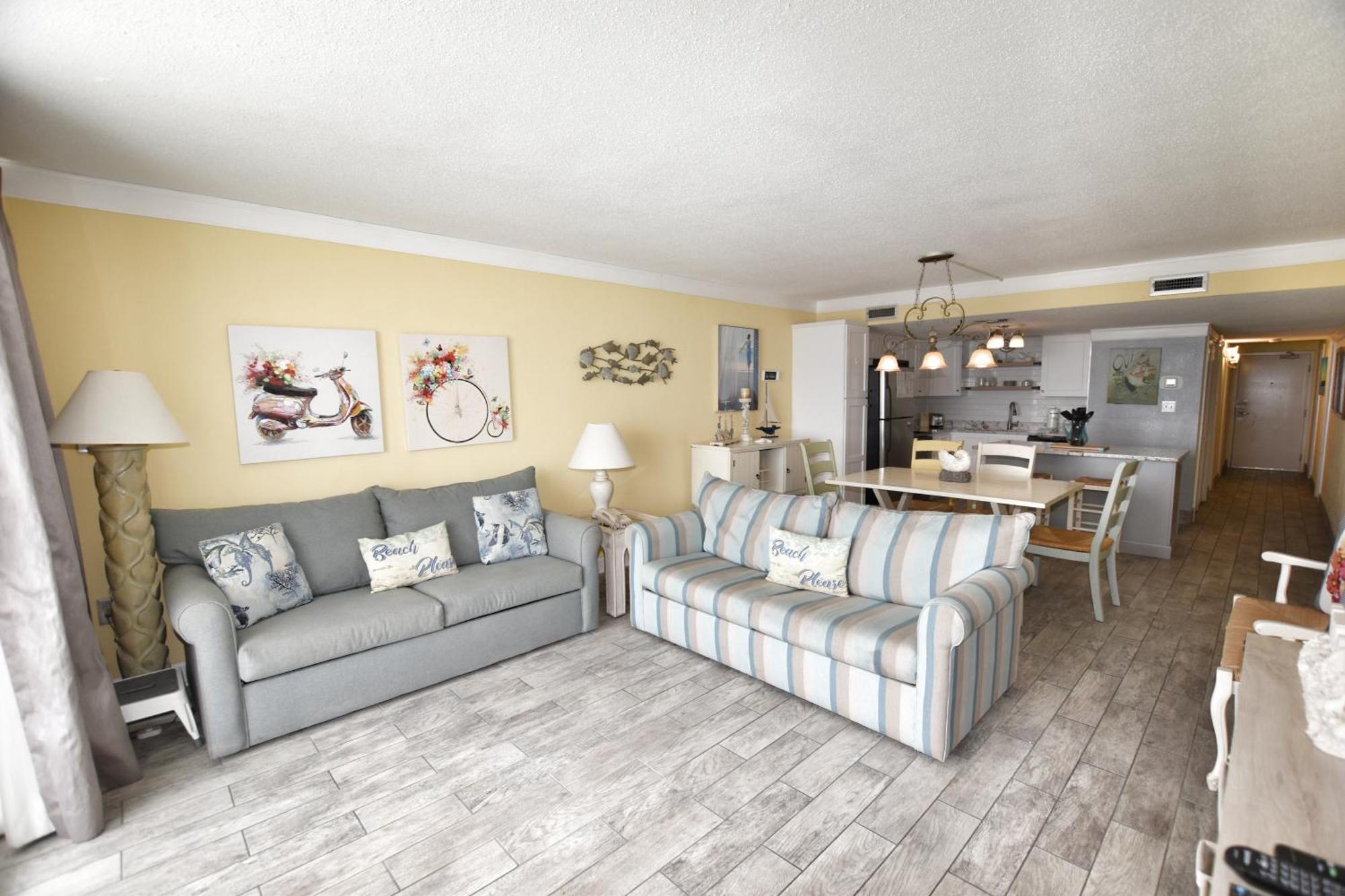 1402 Waters Edge Apartment *