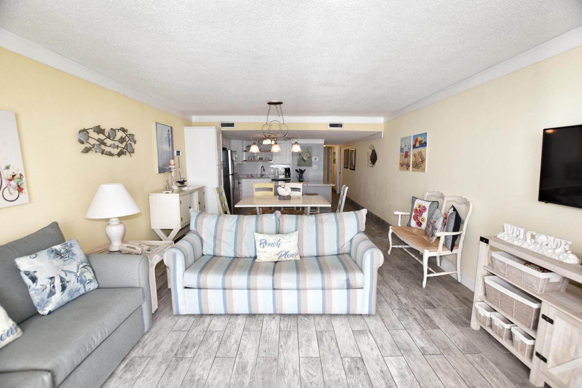 1402 Waters Edge Apartment