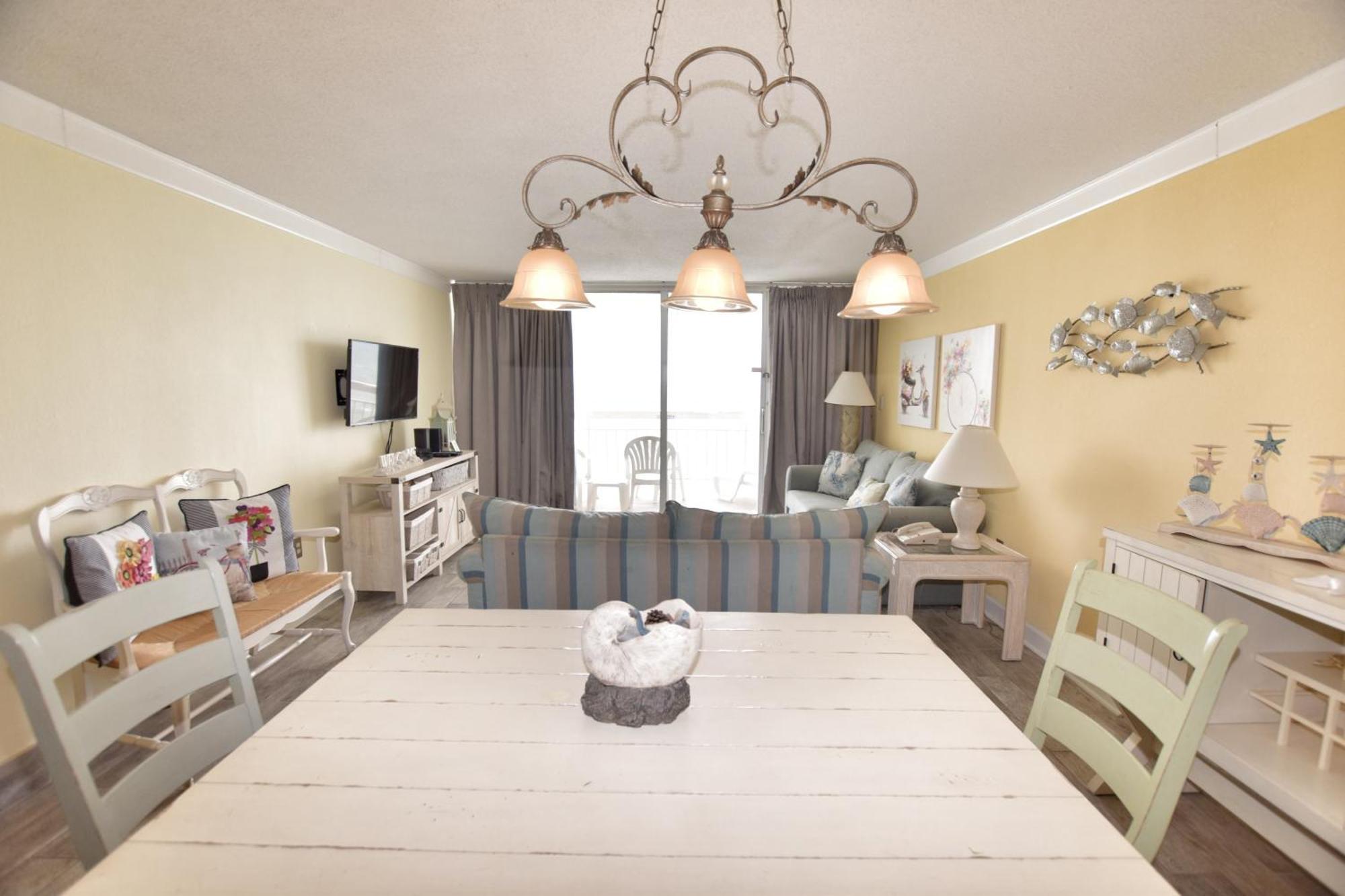 1402 Waters Edge Apartment *