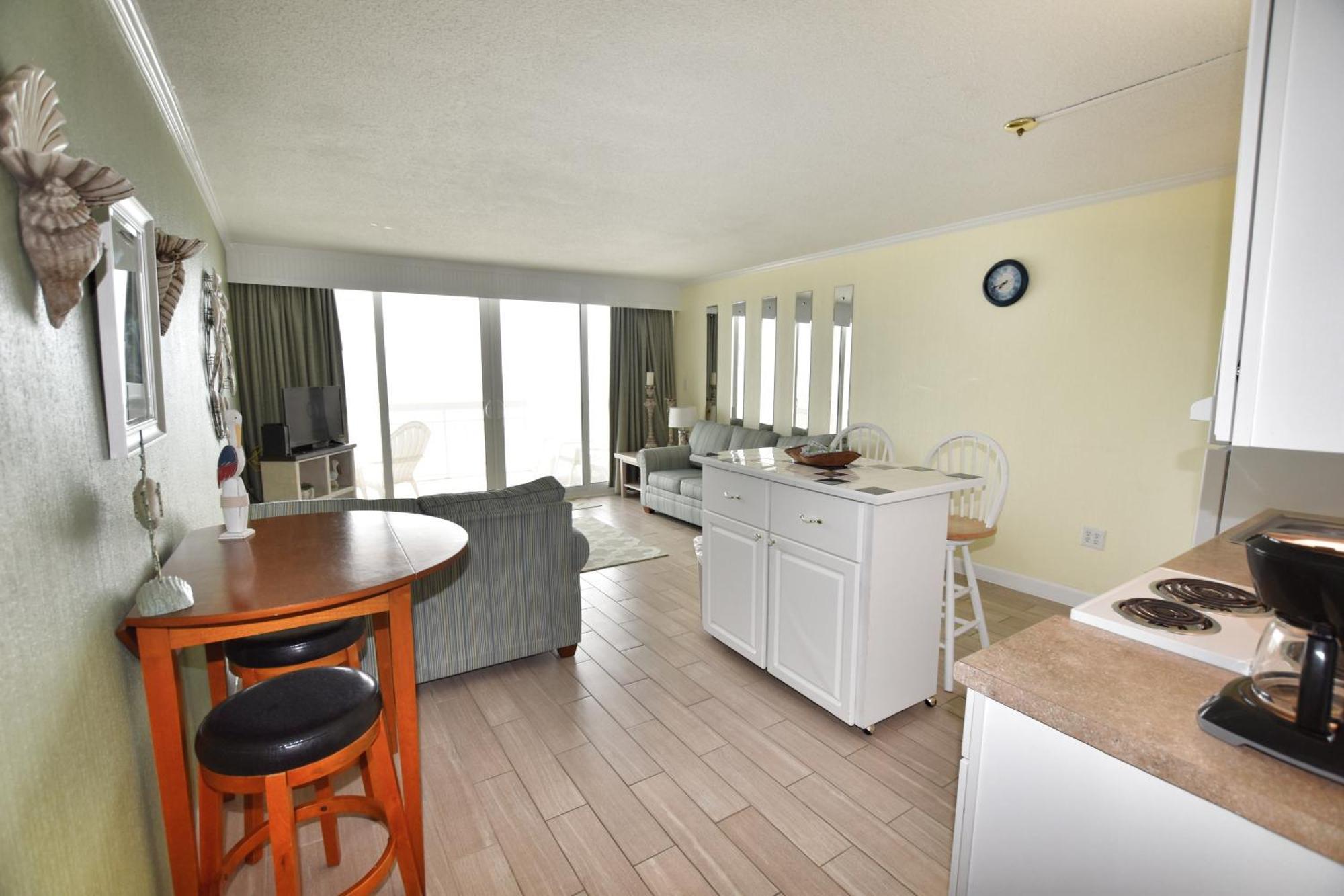 0710 Waters Edge Apartment *