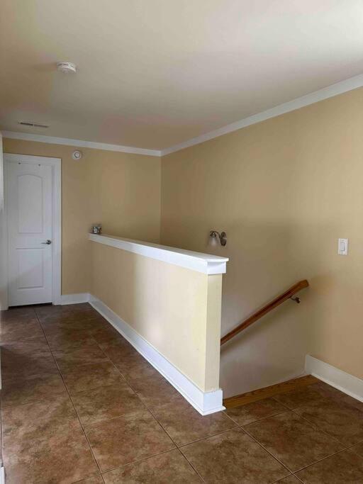 Sunrise House 2709 Kashton St Holiday home *