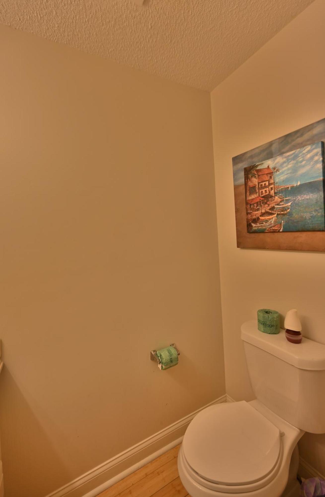 Spacious By The 2# Apartment *