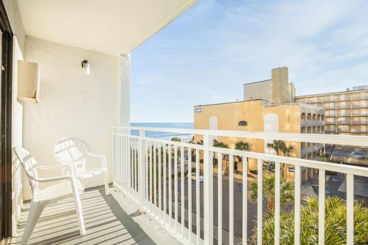 Holiday home Beautifully Updated Ocean View Studio! Sea Mist 50503 Myrtle Beach