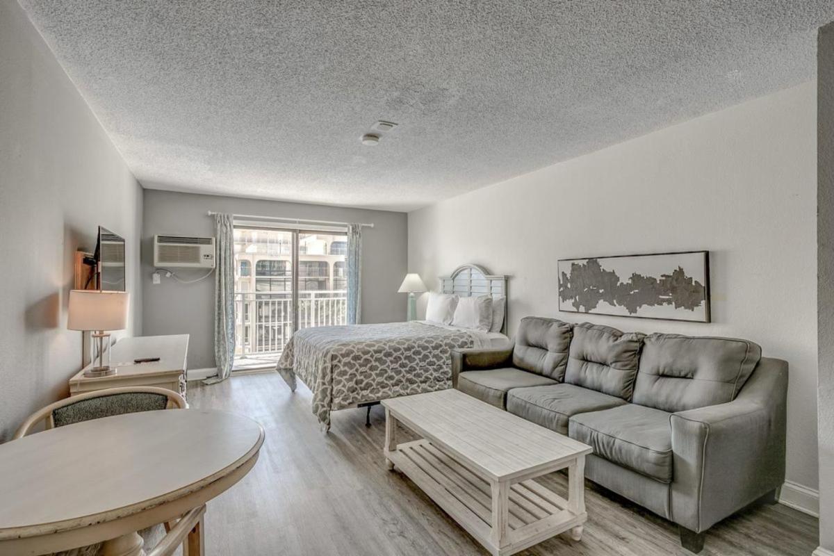 Beautifully Updated Ocean View Studio! Sea Mist 50503 Holiday home Myrtle Beach