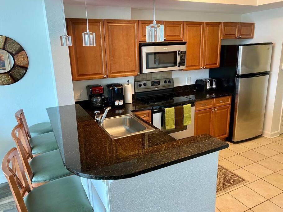 Apartment Ocean Sunrise ~ 2b/2b *