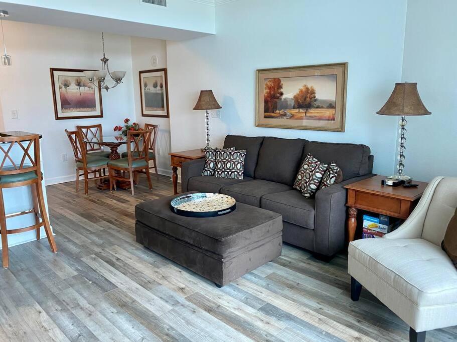 Ocean Sunrise ~ 2b/2b Apartment Myrtle Beach